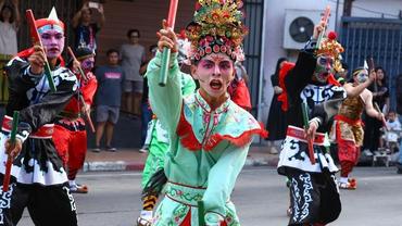 Time-honored Chinese folk dance thrives in Thailand, bridging cultures