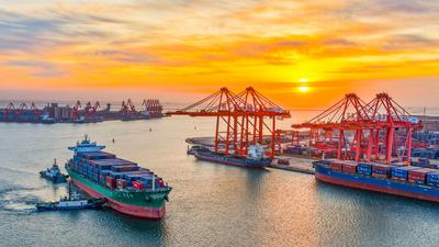 两会世界观察｜“世界动荡之际，中国引领未来”