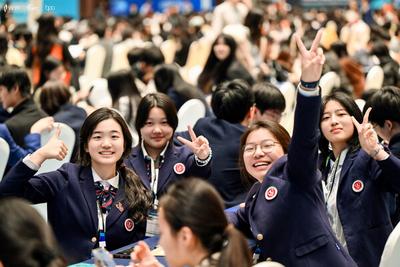 “青年智慧+产业实践”  世界青年论坛开启AI时代青年创新创业新范式