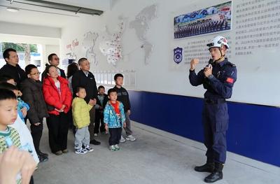 厦门太古可口可乐持续12年对曙光救援队捐赠爱心水