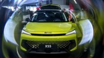 Pump pain, plug gain: Oil shock fuels demand for Chinese NEVs