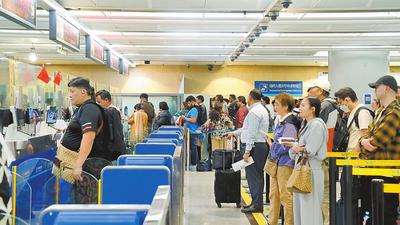 昆明机场出入境客流逾百万人次