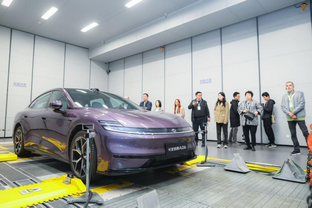 Foreign media professionals tour Chongqing to decode vitality of China's auto industry 