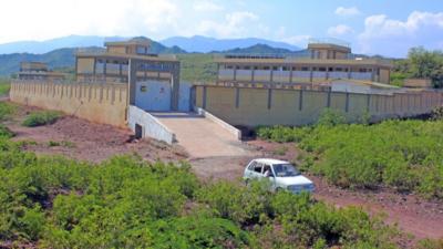 中国援巴基斯坦50所学校全部建成移交