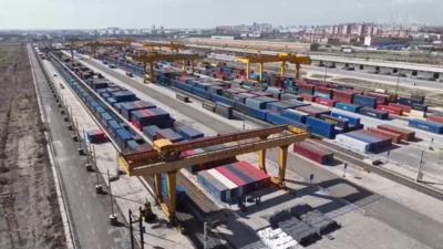 新疆霍尔果斯口岸通行中欧（中亚）班列累计超5.5万列