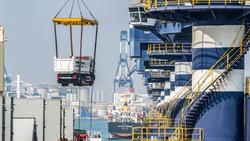 烟台港中非件杂货班轮航线发运量增长显著