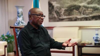 专访丨愿同中国深化人工智能等领域合作——访南非科学、技术与创新部长恩齐曼迪