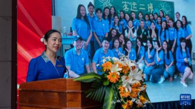 “中老铁路故事会”在老挝万象举办