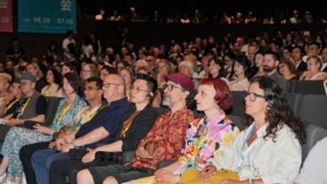 China Focus: Global artists gather in China's porcelain capital Jingdezhen for industry meeting