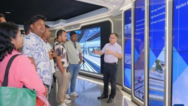Bangladeshi youths visit Beijing