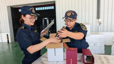 塞尔维亚红酒首次通过中欧班列进口河北
