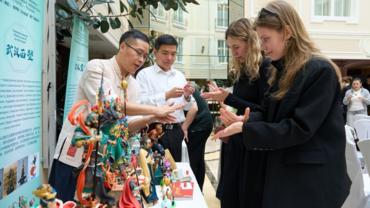 Cultural exchange event promotes Chinese folk culture in Russia