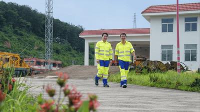 从保家到护路——中老铁路上一对退伍老兵师徒的坚守