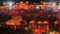 Fish lantern parade lights up ancient villages in Huangshan, China's Anhui