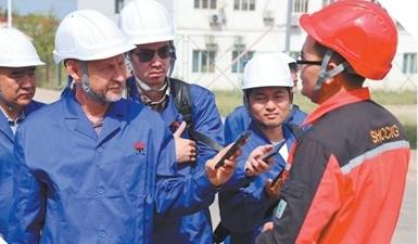 中吉两国媒体记者走进中企在吉投资规模最大工业项目