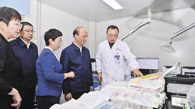 吴晓军在调研进出口岸管理和对外开放工作时强调 扩大高水平对外开放 青海大有可为更要大有作为
