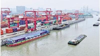 杭州首个千吨级内河港海关监管场所通关启用