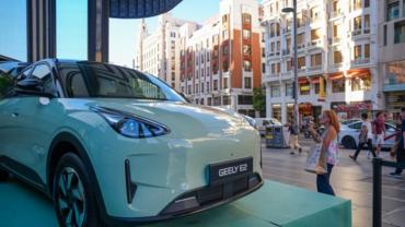 Chinese automaker Geely expands presence in Spain with third model launch