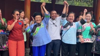 马达加斯加总理到访十八洞村 点赞中国精准扶贫