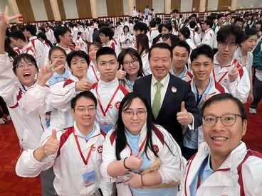 以旗育人 以行践志：港城大护旗队赴京交流彰显青年风貌