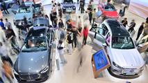 China to tighten auto design, testing rules to curb "fast-track" car-making