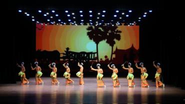 Music brings Chinese, Myanmar communities together