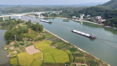 平陆运河累计过货量突破100万吨