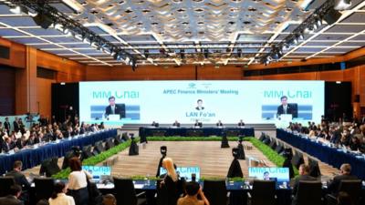 第33届亚太经济合作组织财长会在香港开幕