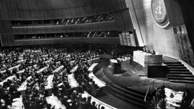 55年前的今天，新中国恢复在联合国合法席位