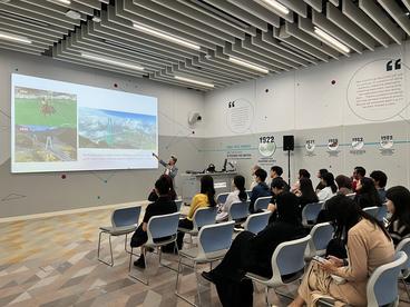 中国文化走进阿联酋高校