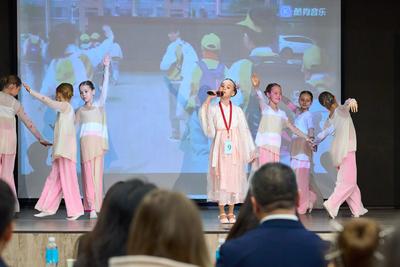 “孔子学院杯”中俄歌曲大赛在圣彼得堡举行