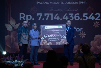 印度尼西亚中国商会总向印尼红十字会赈灾捐款321万人民币