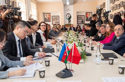 中阿建交34周年研讨会在巴库举行