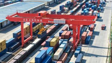 China's foreign trade expands 19.2 pct in July