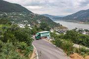 China's weekly road logistics price index edges up