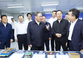 Chinese premier stresses accelerating digital transformation