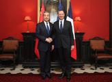 China, France should work to render partnership more solid, dynamic: Wang Yi