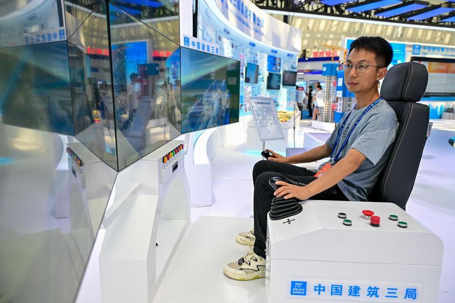 China's 5G network covers over 90 percent of villages - Xinhua Silk Road