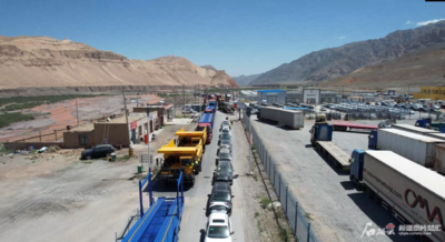 今年以来新疆伊尔克什坦边检站验放出口商品车1.7万余辆