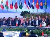 Chinese premier calls for forging example of openness, development cooperation with ASEAN, GCC