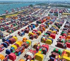 China's foreign trade up 3.5 pct in first 7 months