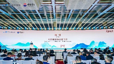 中国酒业协会秘书长何勇:消费者不再为“感情深 一口闷”买单,酒要以更加个性化的方式融入现代生活 中国酒业协会秘书长何勇:消费者不再为“感情深 一口闷”买单,酒要以更加个性化的方式融入现代生活