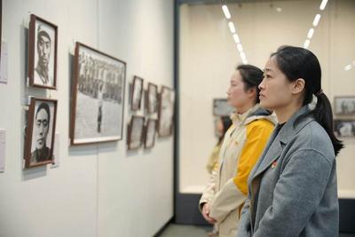 “国社之镜·世纪光影之人民必胜”艺术展走进安徽宿州