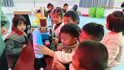 合工大物理学院在灵璧县黄湾镇砂坝村开展科普进校园活动