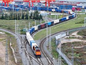 China-Europe freight train trips hit nearly 120,000