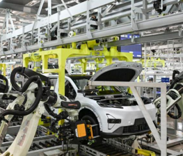 Economic Watch: China's industrial profits extend steady recovery amid policy support><span class=