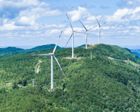 Yearender: China harnesses new energy technologies to propel green, low-carbon development><span class=