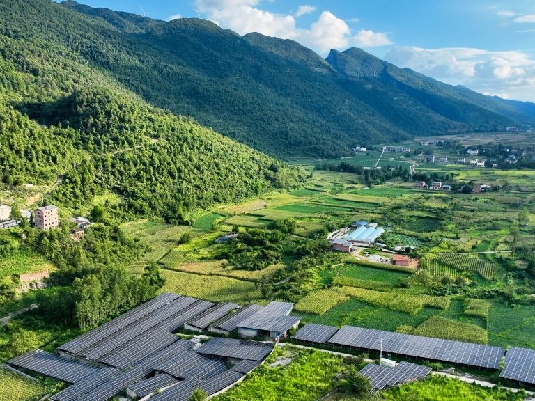 China's photovoltaic power capacity overtakes coal-fired power for first time